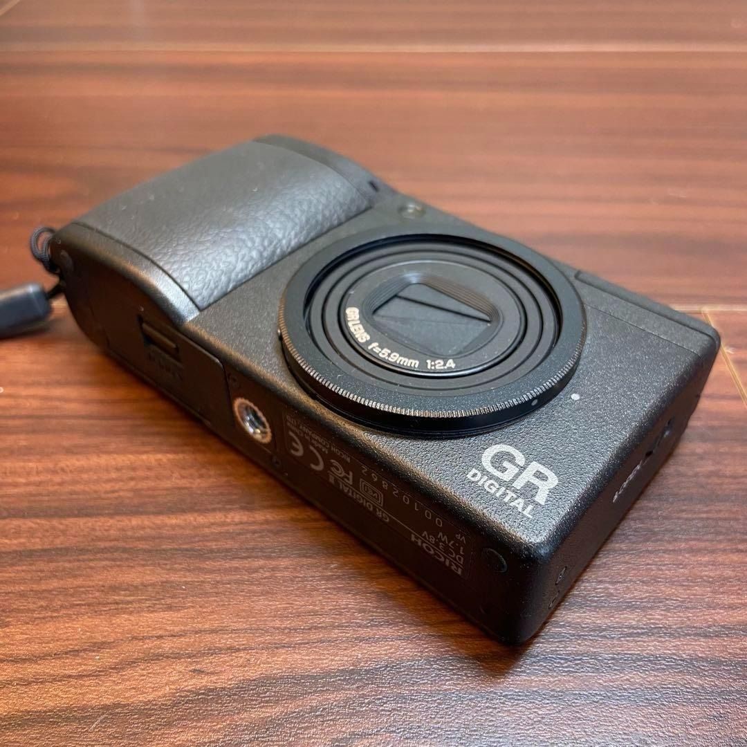 RICOH GR DIGITAL Ⅱ デジカメ ほぼ新品 3824 - メルカリ