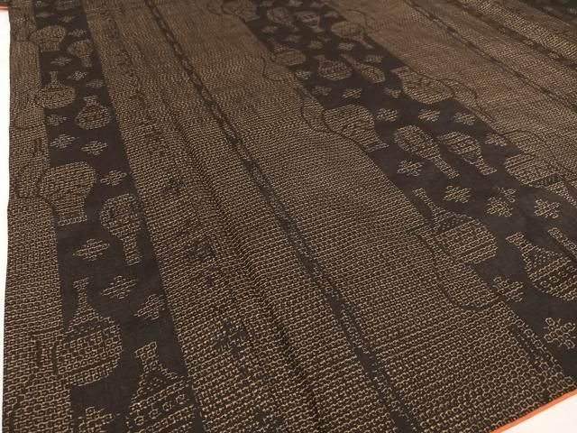 平和屋着物○本場真綿勝結城紬 80亀甲 陶器花文 証紙付き 正絹 逸品