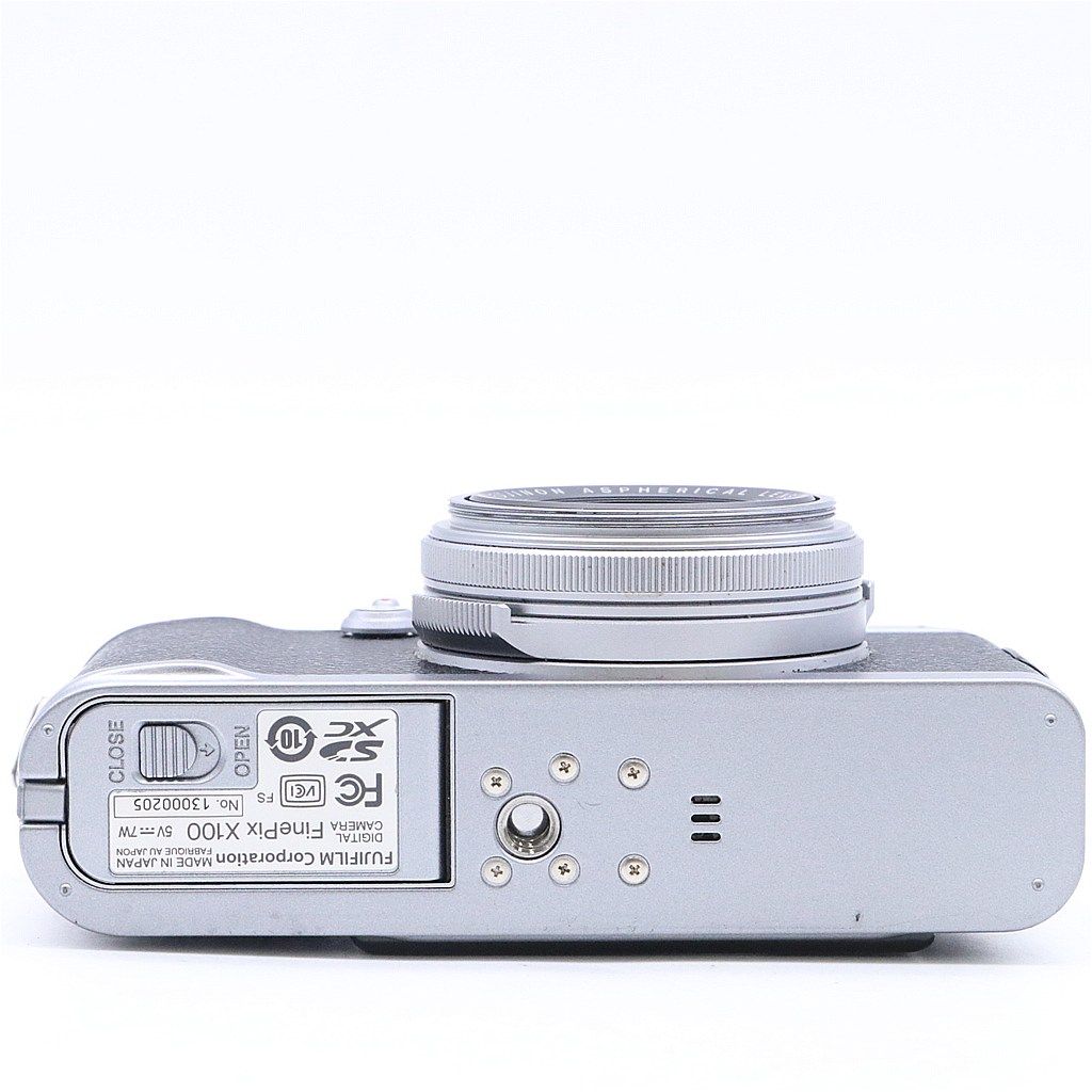 極上品】 Fujifilm FinePix X100 シルバー #5722 - メルカリ