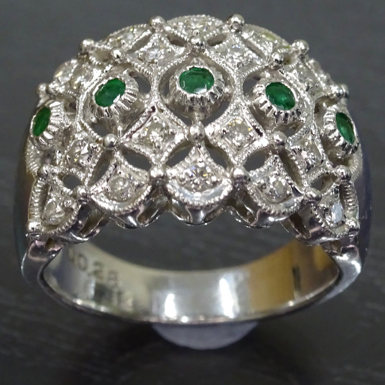 プラチナ pt900 天然エメラルド0.20ct 天然ダイヤモンド0.28ct 幅広 