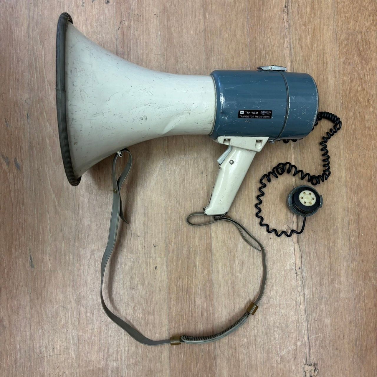 ジャンク品 TAMRADIO WT-120 モジュールマイク 昭和レトロ 121 ジャンク Toshiba 東芝 23㎝ TM-128 トランジスターメガホン 昭和