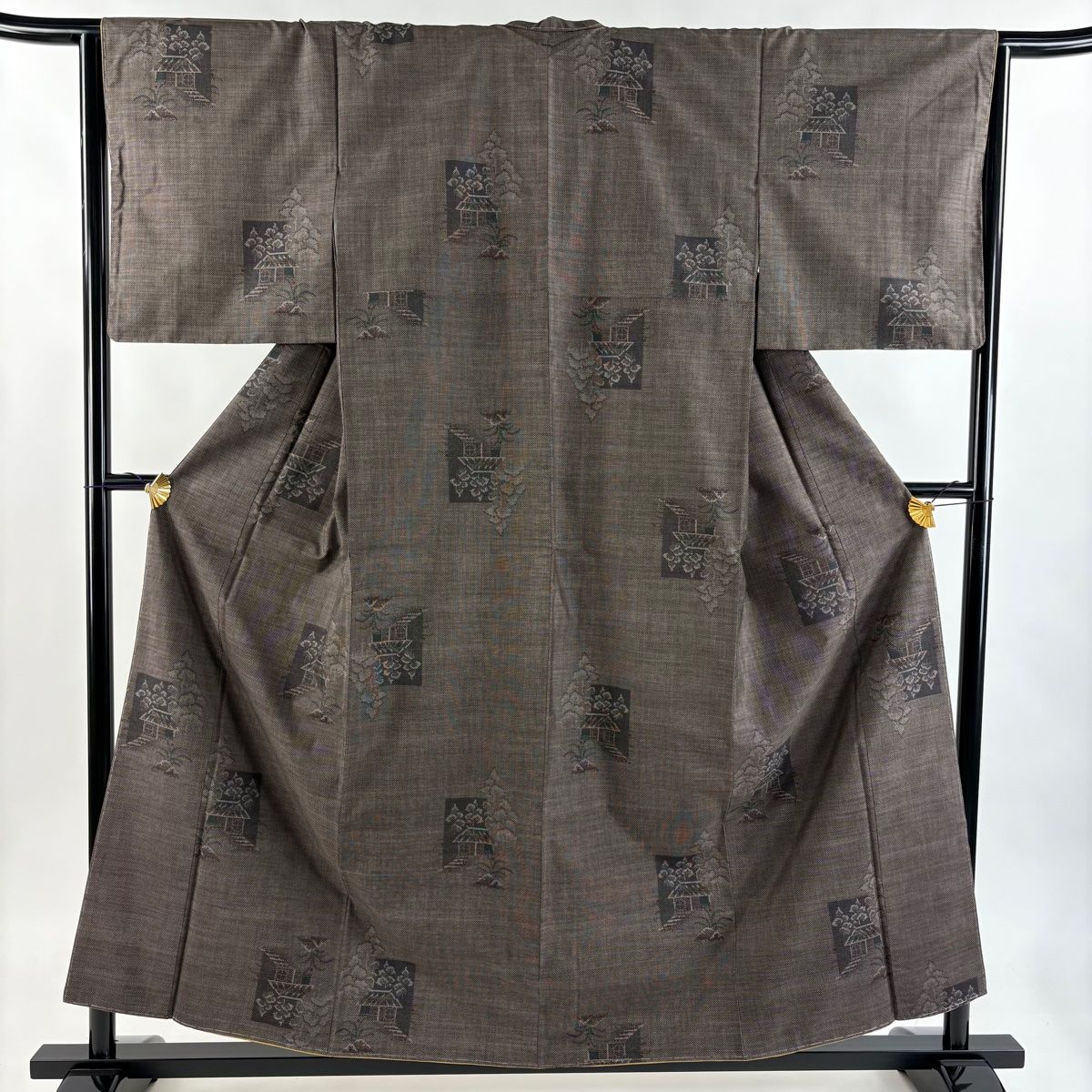 紬 身丈157.5cm 裄丈64.5cm M 袷 建物 樹木 焦茶色 正絹 秀品