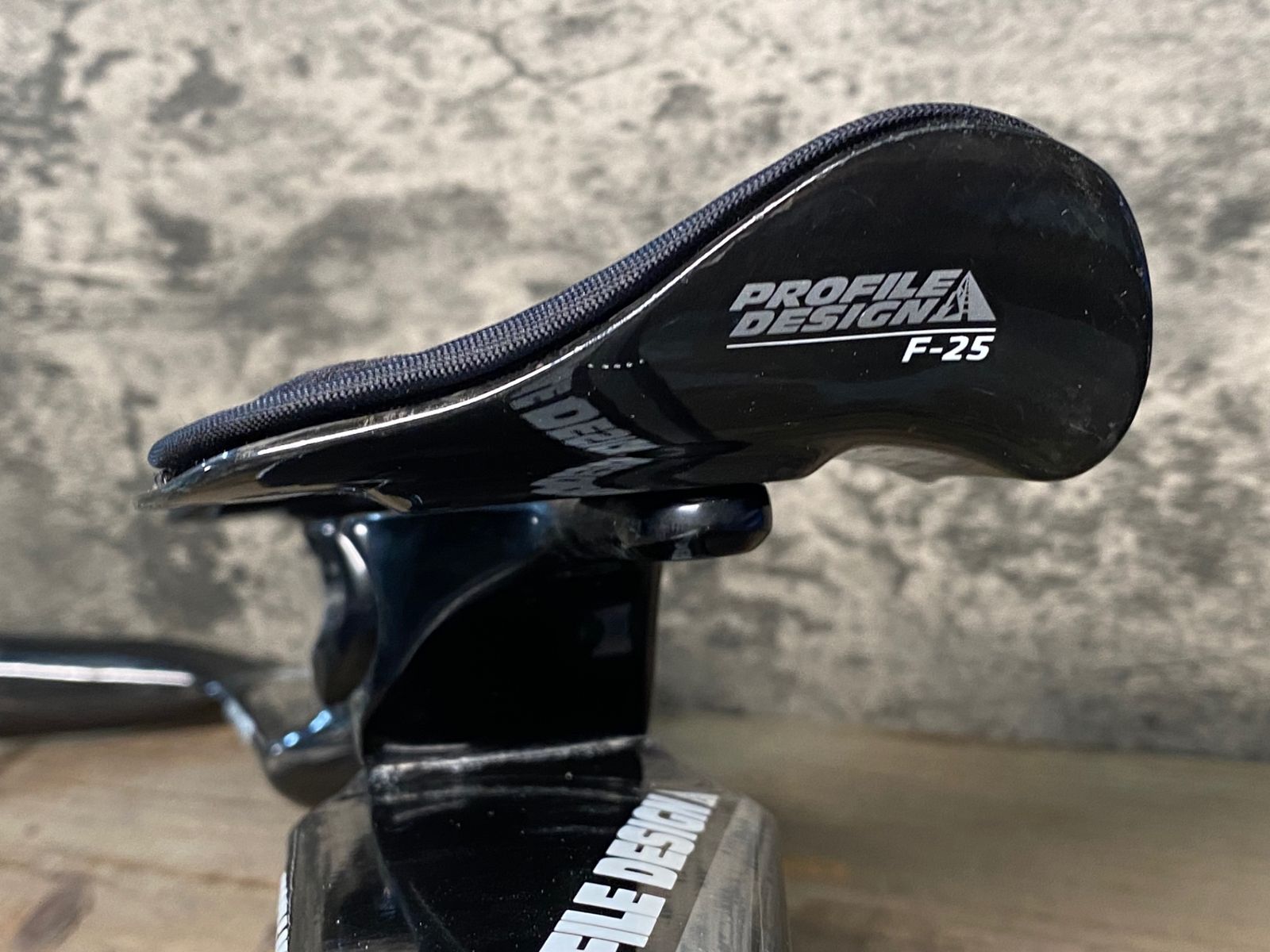 プロファイルデザインAERIA TT フルカーボンハンドル