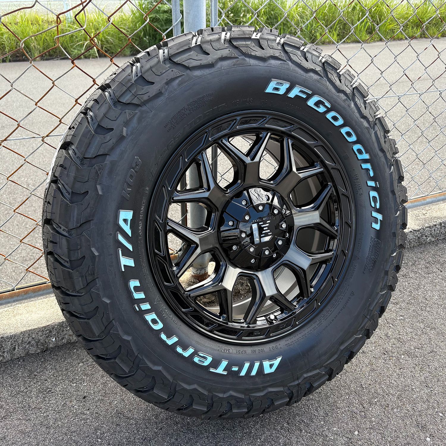 新品4本セット】プラド ハイラックス トライトン 17インチ レクセル 