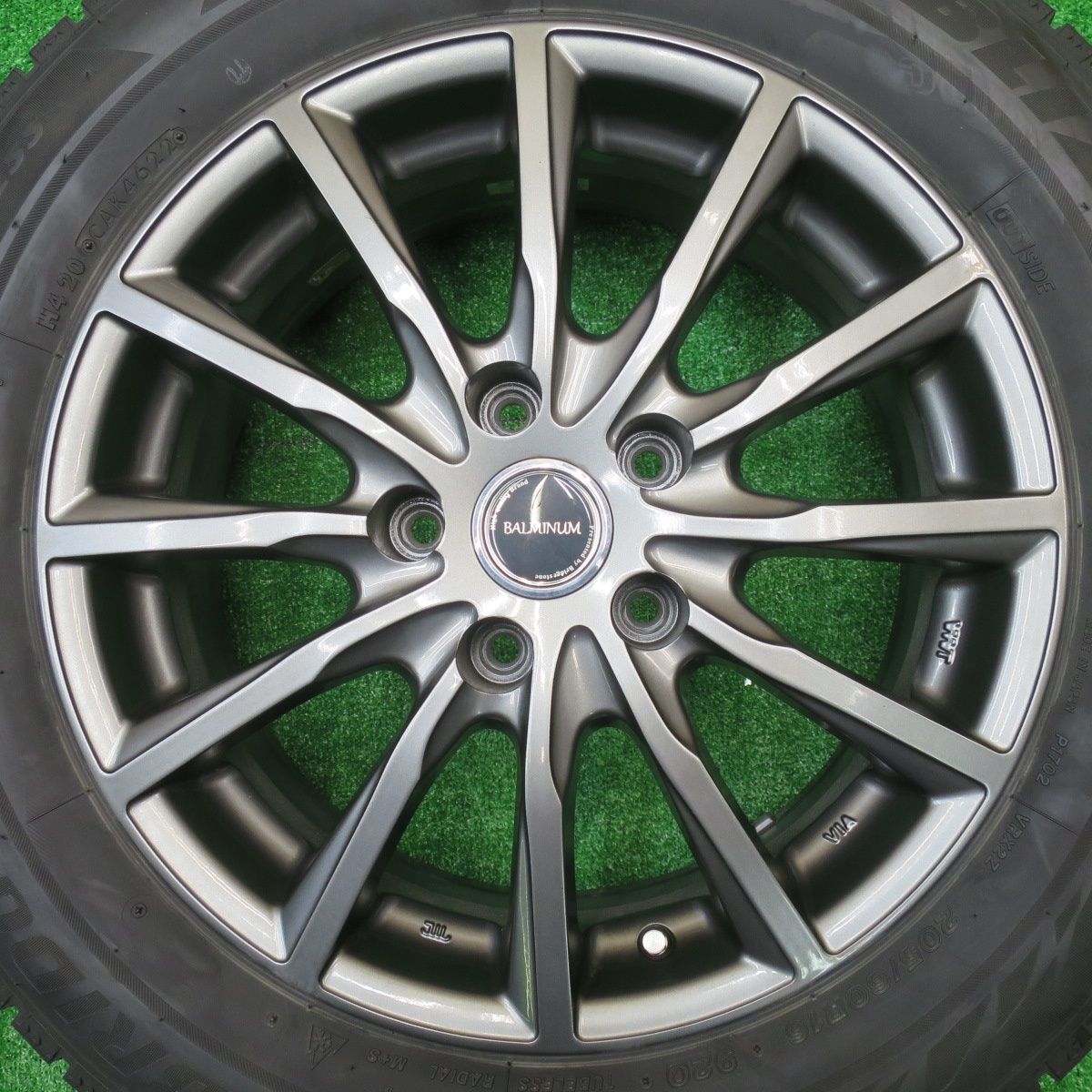 バリ溝！22年！キレイ！9分☆スタッドレス 205/60R16 ブリヂストン 