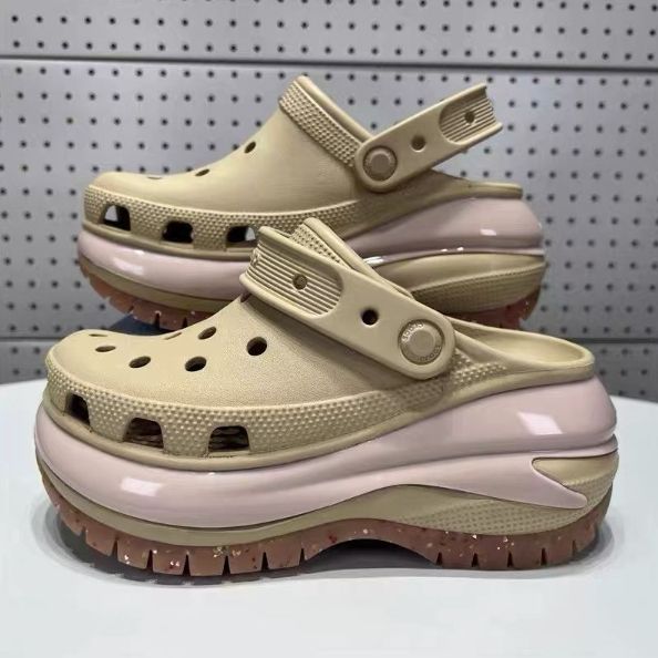 crocs クロックスメガ クラッシュ クロッグMEGA CRUSH CLOG サンダル厚底  茶色