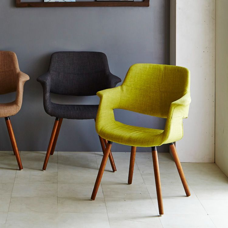 背と座が一体成型！座り心地抜群のデザインチェアー！ 後藤家具物産 オーガニックチェア リビングチェア カフェチェア 肘付き 9色対応！ミッドセンチュリー期を彷彿とさせる背と座お丸み