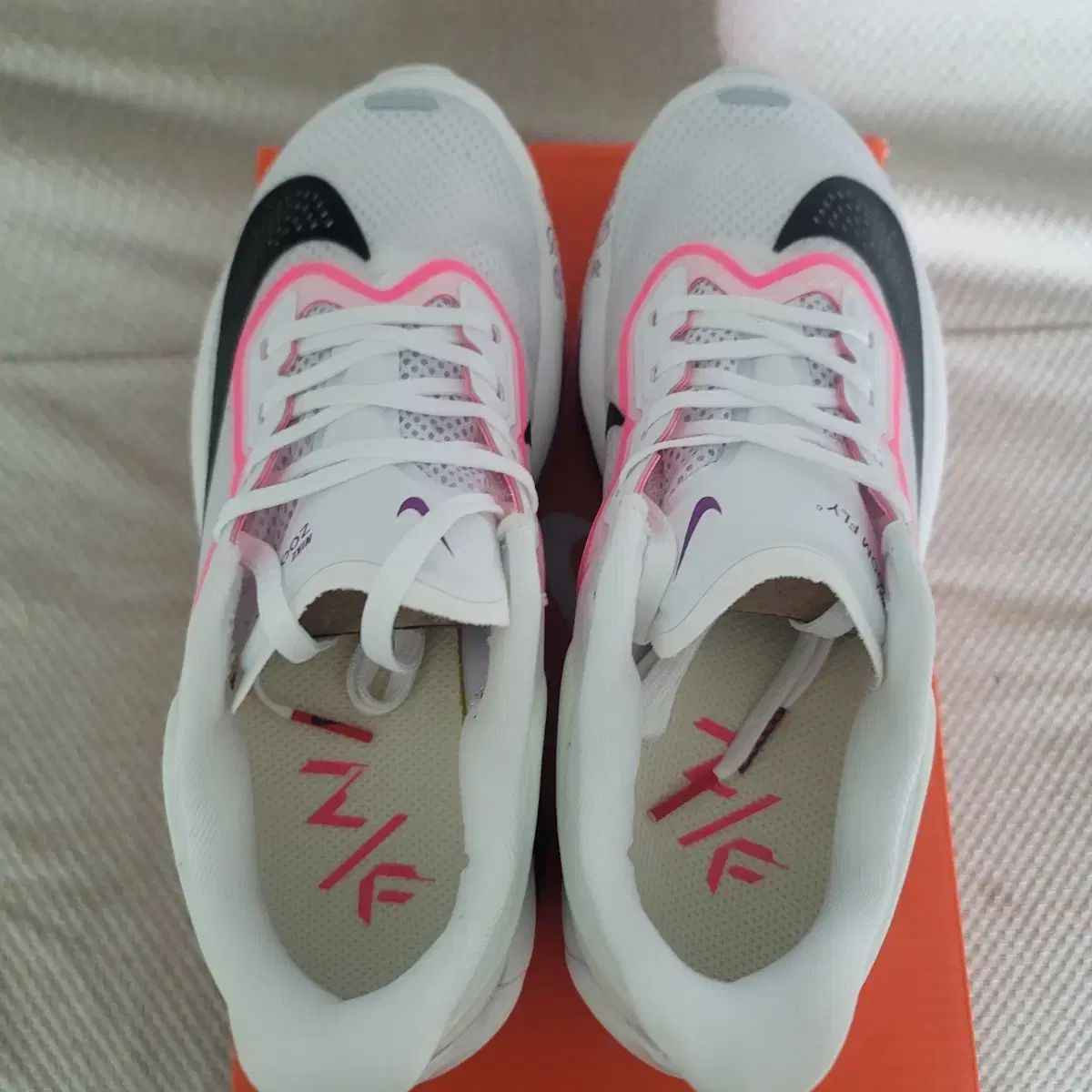 ホワイトピン 235mm