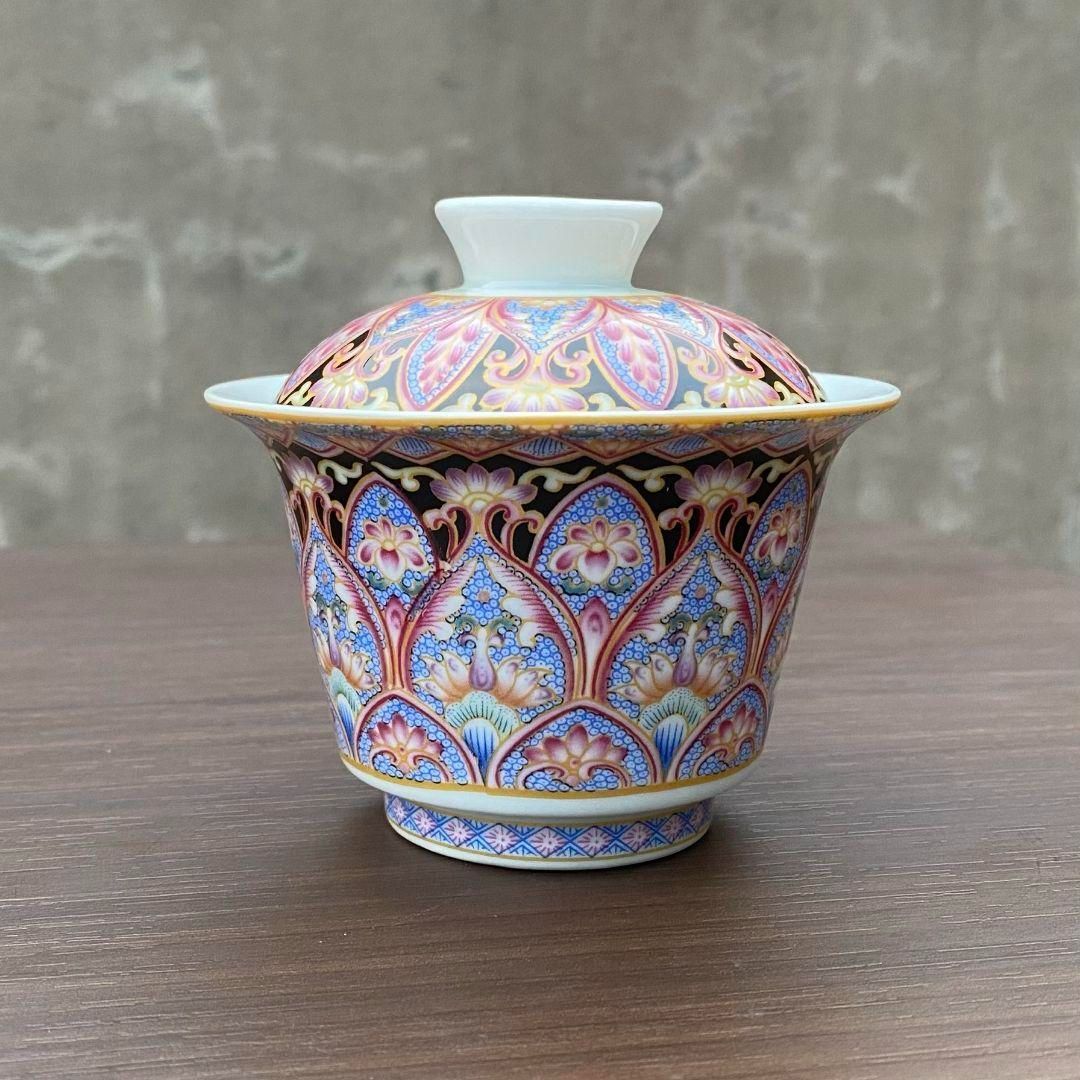 未使用品 景徳鎮琺瑯彩浄土蓮華馬蹄蓋碗 中国美術 湯呑み 茶器 茶杯 煎茶道具 未使用品 景徳鎮琺瑯彩浄土蓮華馬蹄蓋碗 中国美術 湯呑み 茶器