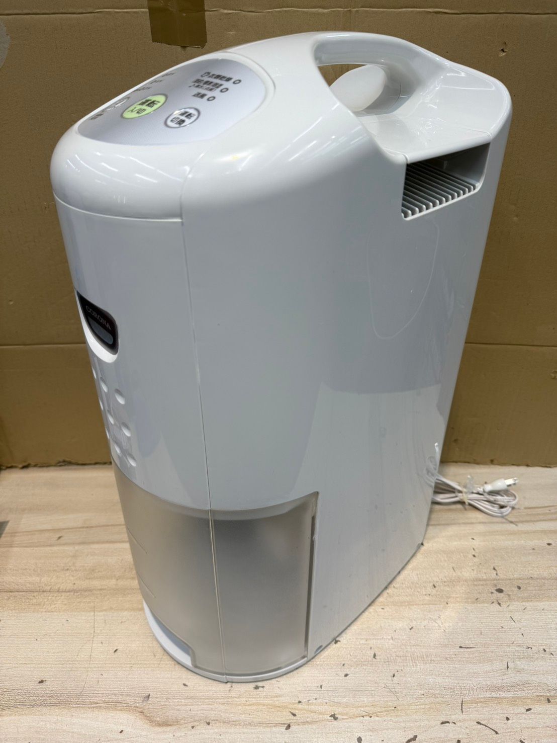 CORONA 除湿機 ホワイト 縦型 製品詳細｜Sシリーズ｜衣類乾燥除湿機｜株式会社コロナ