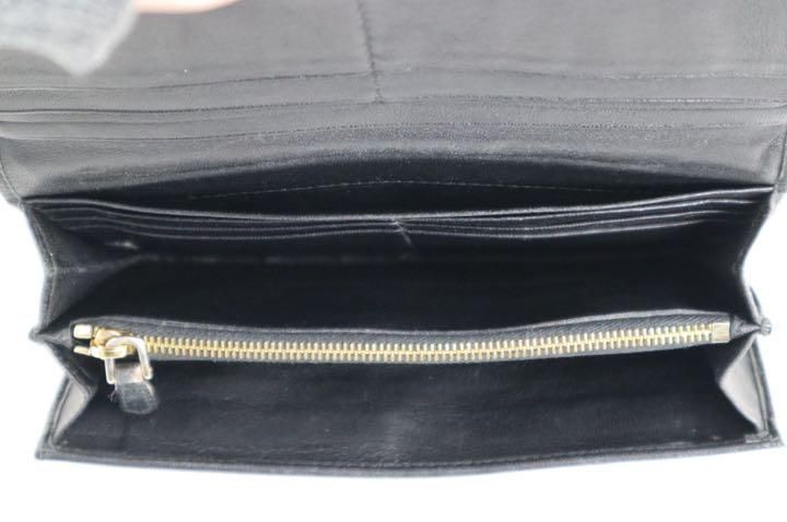 PRADA プラダ 長財布 ギャザー レザー 定価88000円 黒 - メルカリ PRADA プラダ 長財布 ギャザー レザー 定価88000円 黒 - メルカリ