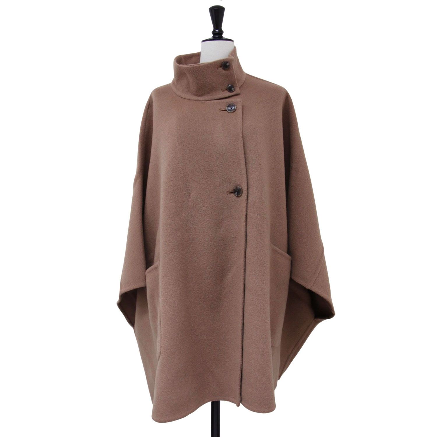 2025年最新】ポンチョコートの人気アイテム - メルカリ KINU フード