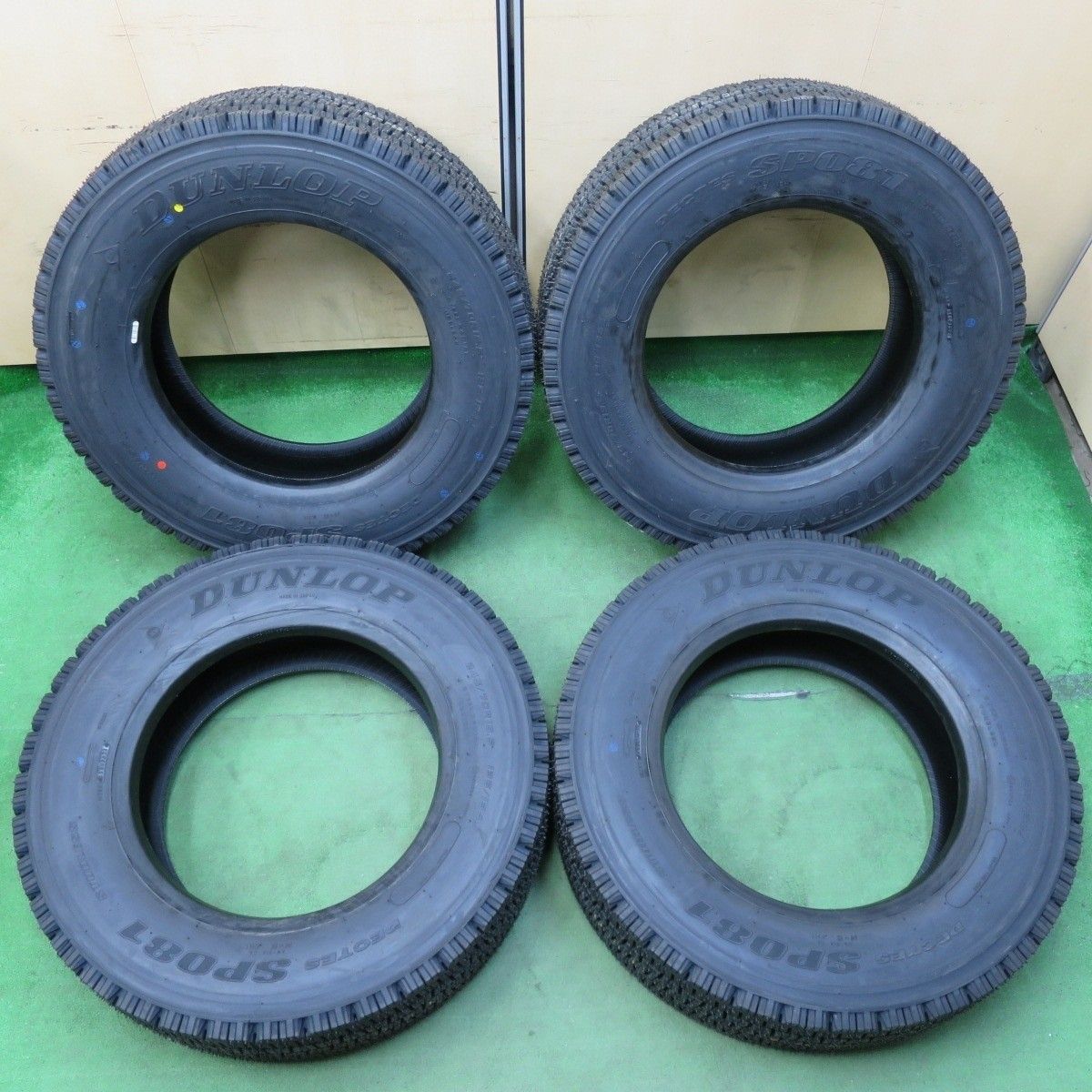 24年 トラック タイヤ 245 70R19.5 136 134J スタッドレス ダンロップ デクテス SP081 DECTES 19.5インチ 4120905イスタ