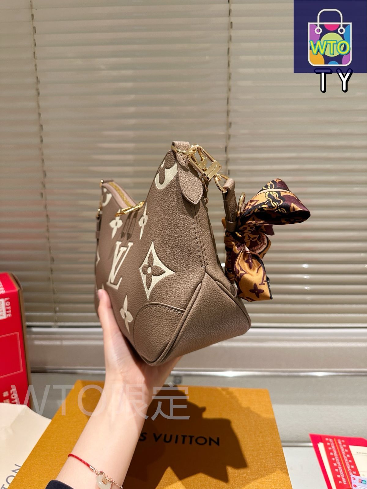 今日WTO】Louis Vuitton モノグラム ハーフムーンバッグ