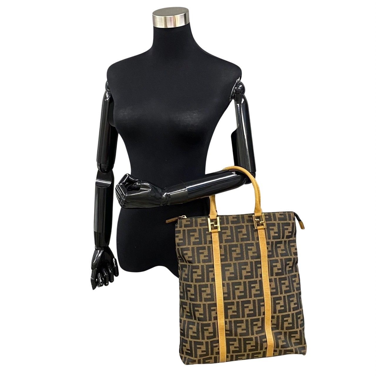 極 美品 FENDI フェンディ ズッカ 柄 ロゴ 金具 エピレザー 本革 