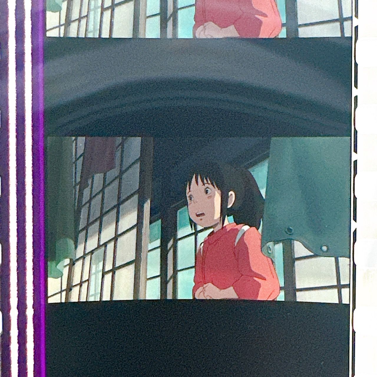 ジブリ　フィルム　千と千尋 レア！スタジオジブリ 千と千尋の神隠し 35mm 映画フィルム 荻野千尋