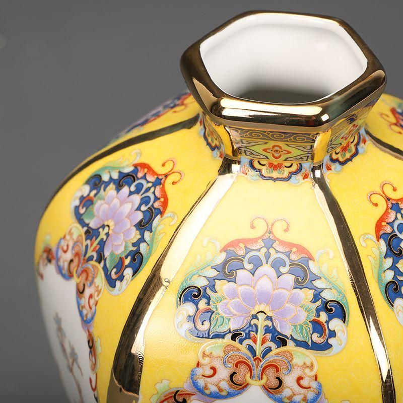 清乾隆磁器琺瑯彩花鳥紋六方瓶 景徳鎮 陶磁器 装飾品 現代工芸品 美術品 置物 清乾隆磁器琺瑯彩花鳥紋六方瓶 景徳鎮 陶磁器 装飾品 現代工芸品
