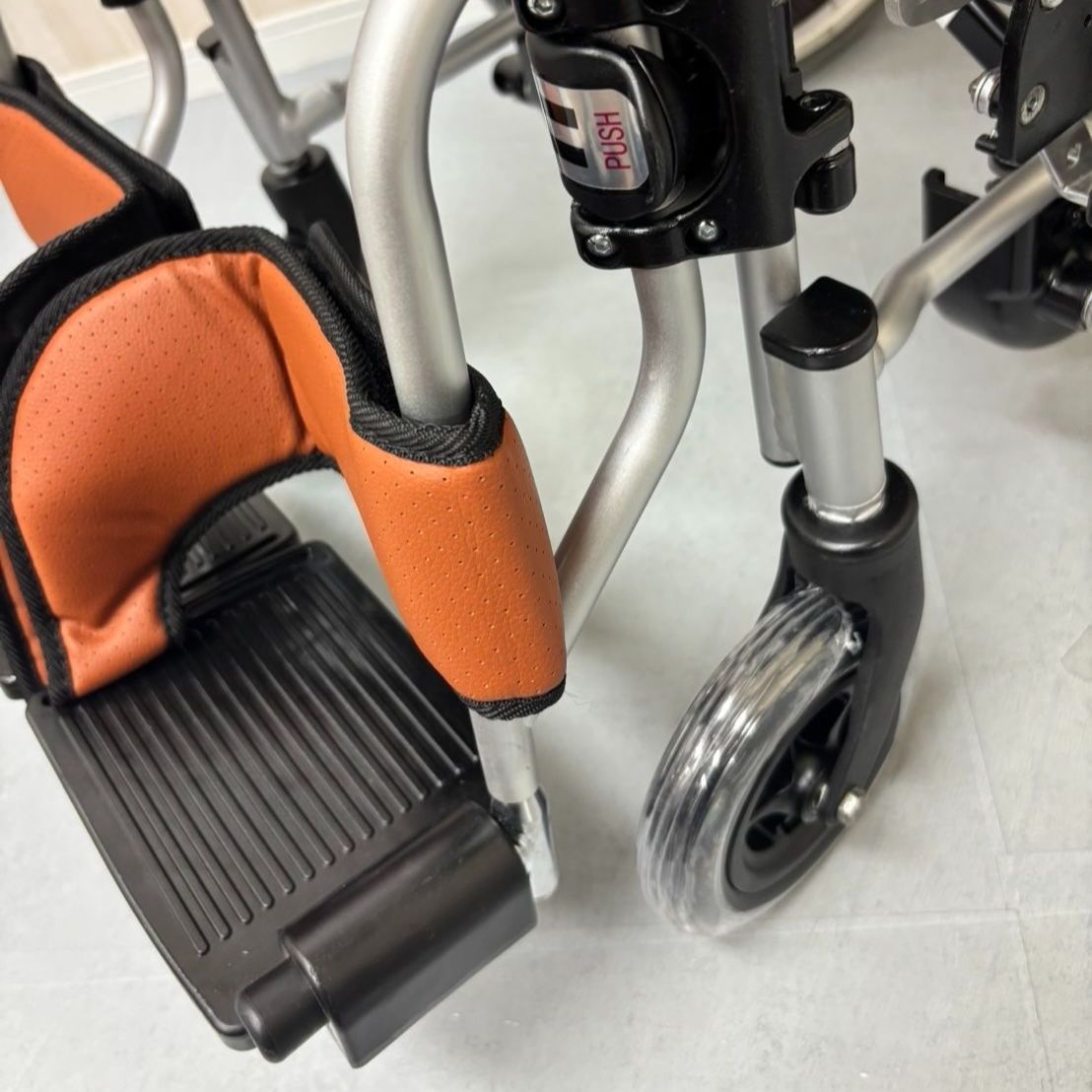 Miki 自走車椅子