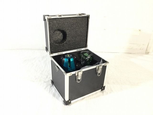 山真製鋸 グリーンレーザー墨出し器