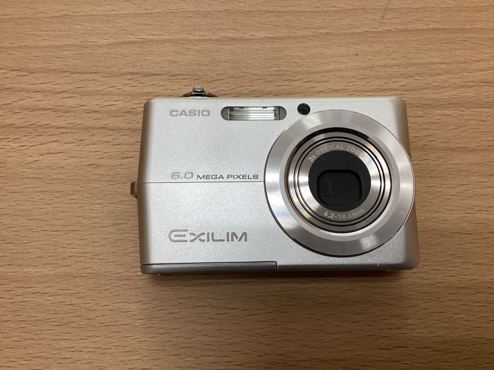 通電確認CASIO EXILIM EX-Z600 デジタルカメラ　1個ヒ071 通電確認CASIO EXILIM EX-Z600 デジタルカメラ 1個ヒ071