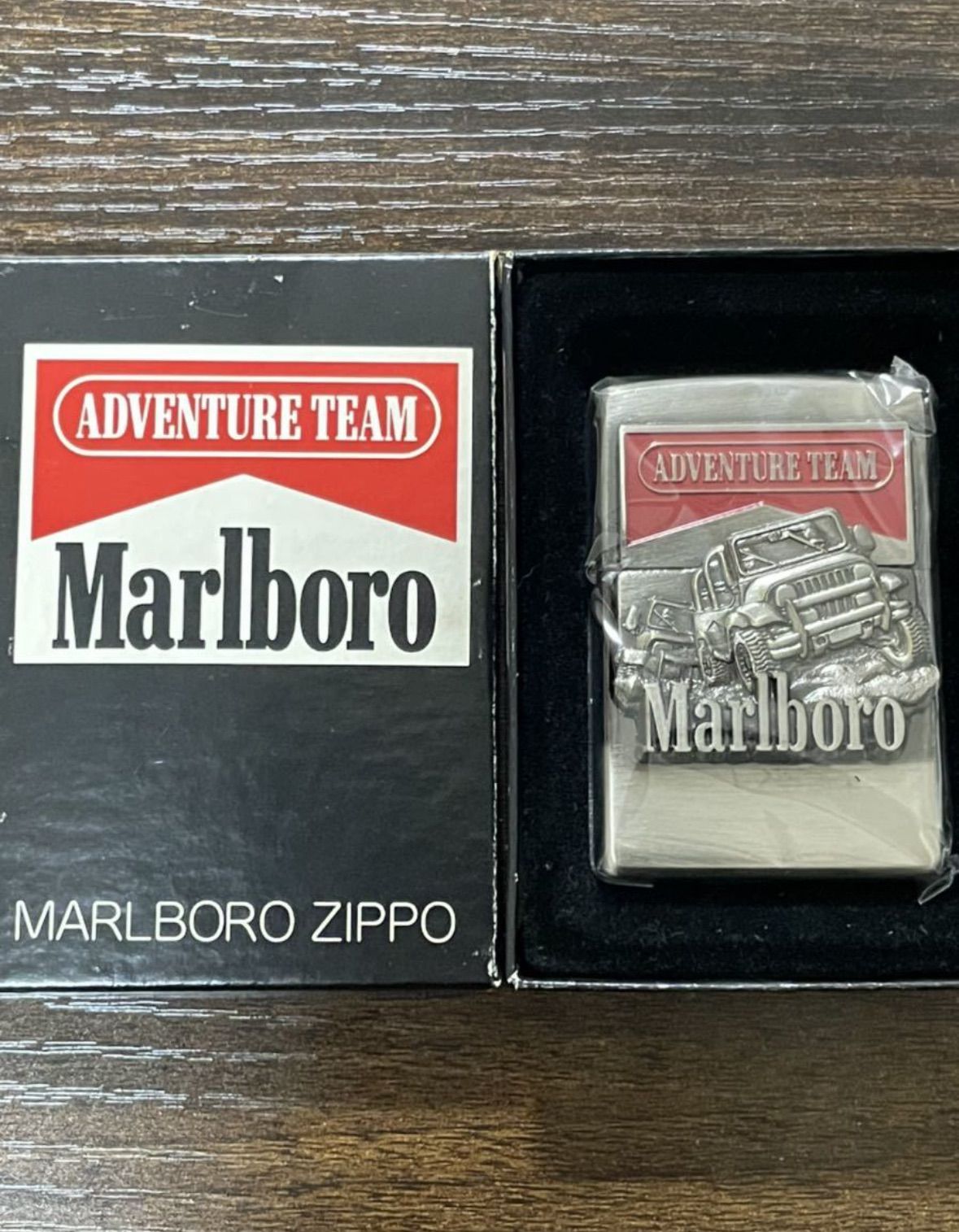 zippo Marlboro ADVENTURE TEAM マルボロ アドベンチャーチーム 1997年製 品 ジープ 立体メタル シルバーインナー 1998年製 ケース 保証書