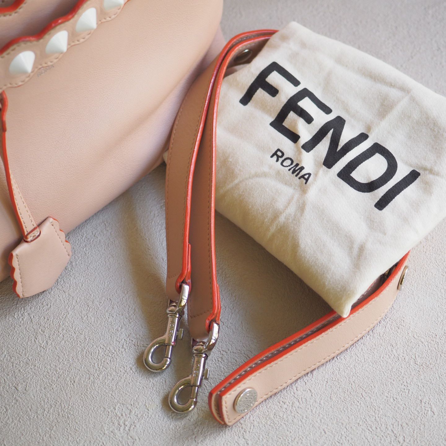 FENDI 2Wayバック バイザウェイ ストラップ 8BL124-9FH