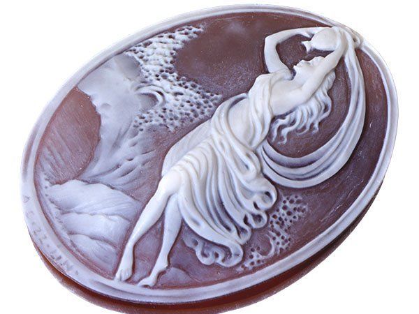 ジュエリー 作家品 サイン有 妖艶な女性の彫刻 シェルカメオルース 55.3ｍｍ×41.4ｍｍ w5225v