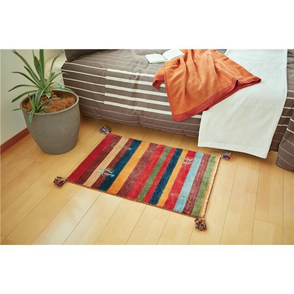 ラグマット 絨毯 約140×200cm ニュージーランドウール100％ 保温性抜群 調湿効果 オールシーズン可 ギャッベ リビング