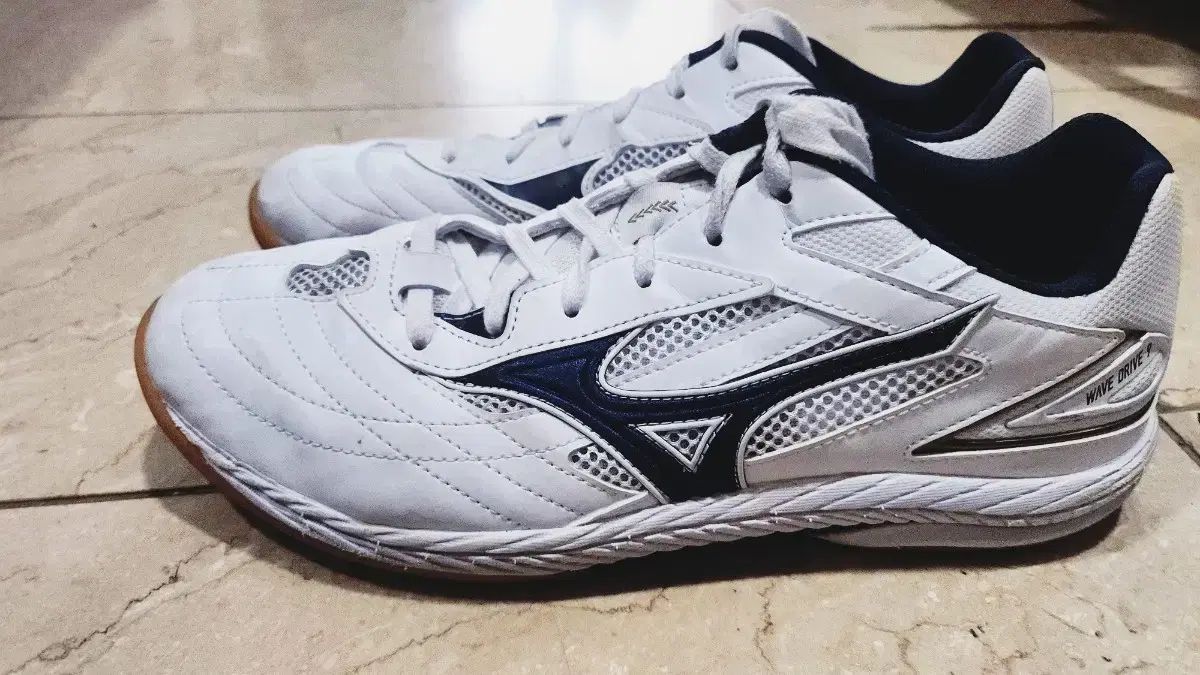 Mizuno ミズノ ウェーブドライブ 9 265 サイズ ピンポンシューズ