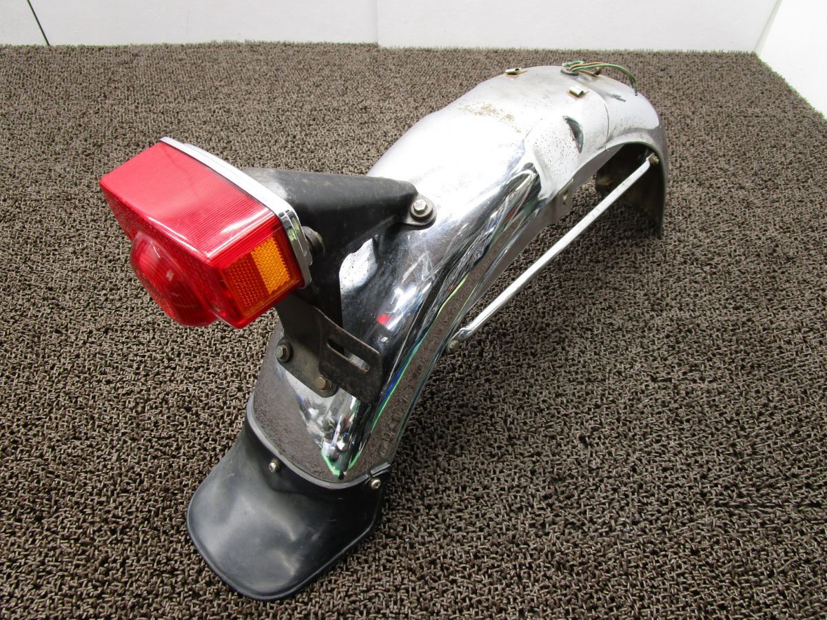 バイク部品　ホンダ　HONDA　CL250？　リアフェンダー　フェンダー　中古品 CL250 リアフェンダー テールランプ □A1654！CL250 ホンダ 【 CL250E