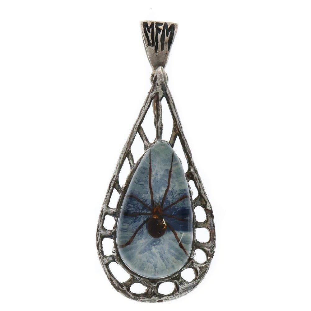 MFM エムエフエム TEAR DROP WEB PENDANT NECKLACE ティアドロップ スパイダー ウェブ ペンダントトップ ネックレス ライトブルー|シルバー