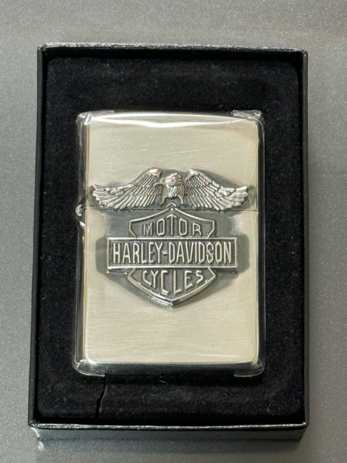 zippo HARLEY-DAVIDSON BIG EAGLE ハーレーダビッドソン 1992年製 年代物 立体メタル ビック イーグル SILVER シルバー レア物 デットストック シルバーインナー 同年代 1992年製 ケース 保証書