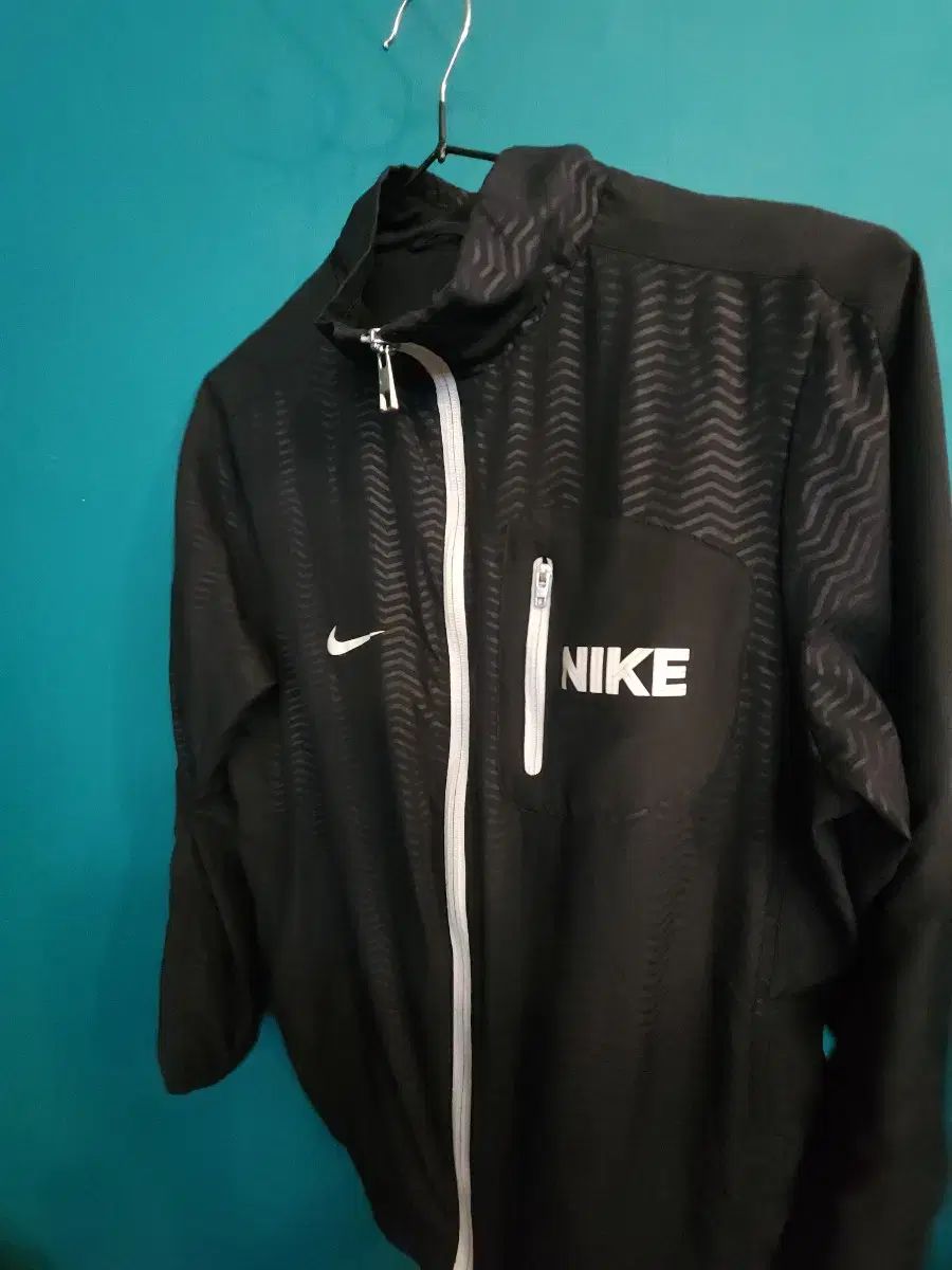 ナイキ NIKE ジップアップ ブルゾン ジャケット ロゴ刺繍 S ジャージ NIKEナイキナイロンジャケットジップアップブルゾングレー刺繍ロゴス