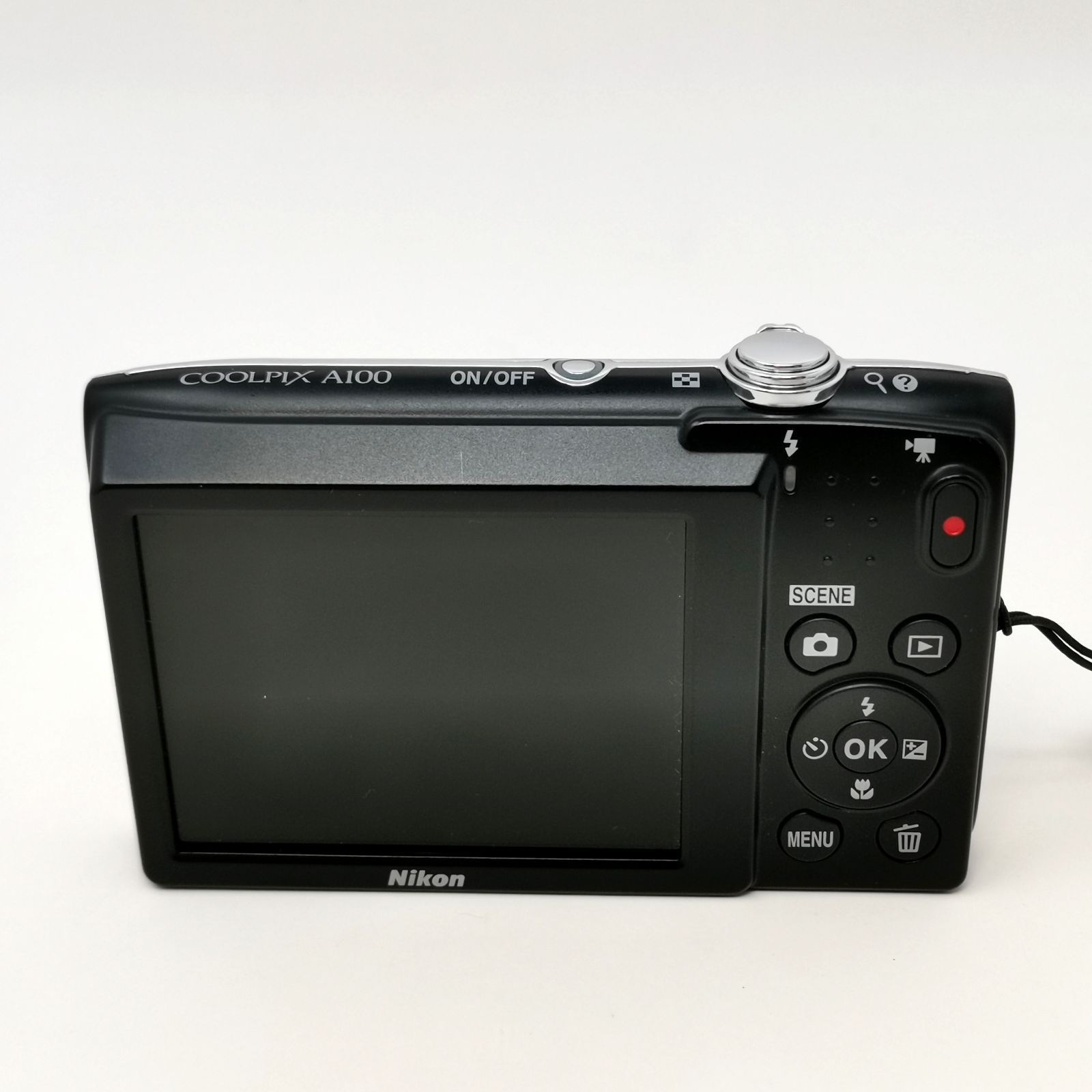 ニコン coolpix A100 シルバー 動作確認済み デジタルカメラ