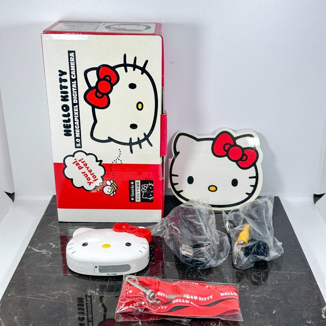 美品】サンリオ SANRIO ハローキティ フェイス形 デジタルカメラ