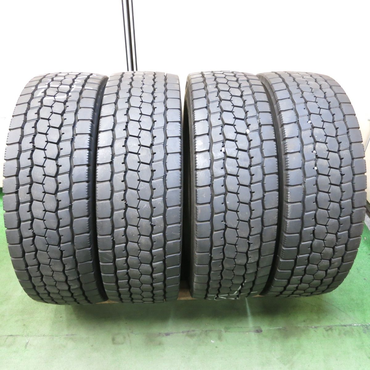 バリ溝 24年 9.5分 トラック タイヤ 265|70R19.5 140|138J ブリヂストン M888 ミックス オールシーズン 19.5インチ 5100701ナスタ