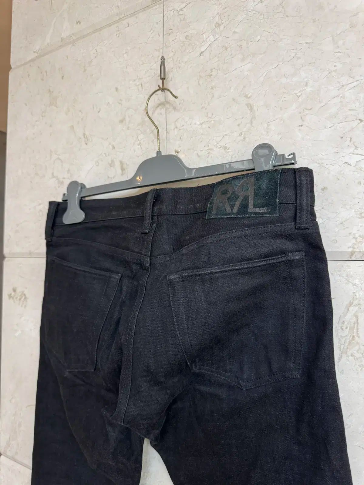 RRL / 黒 スリムフィット セルビッジ デニム 30 RRL / 黒 スリムフィット セルビッジ デニム 30