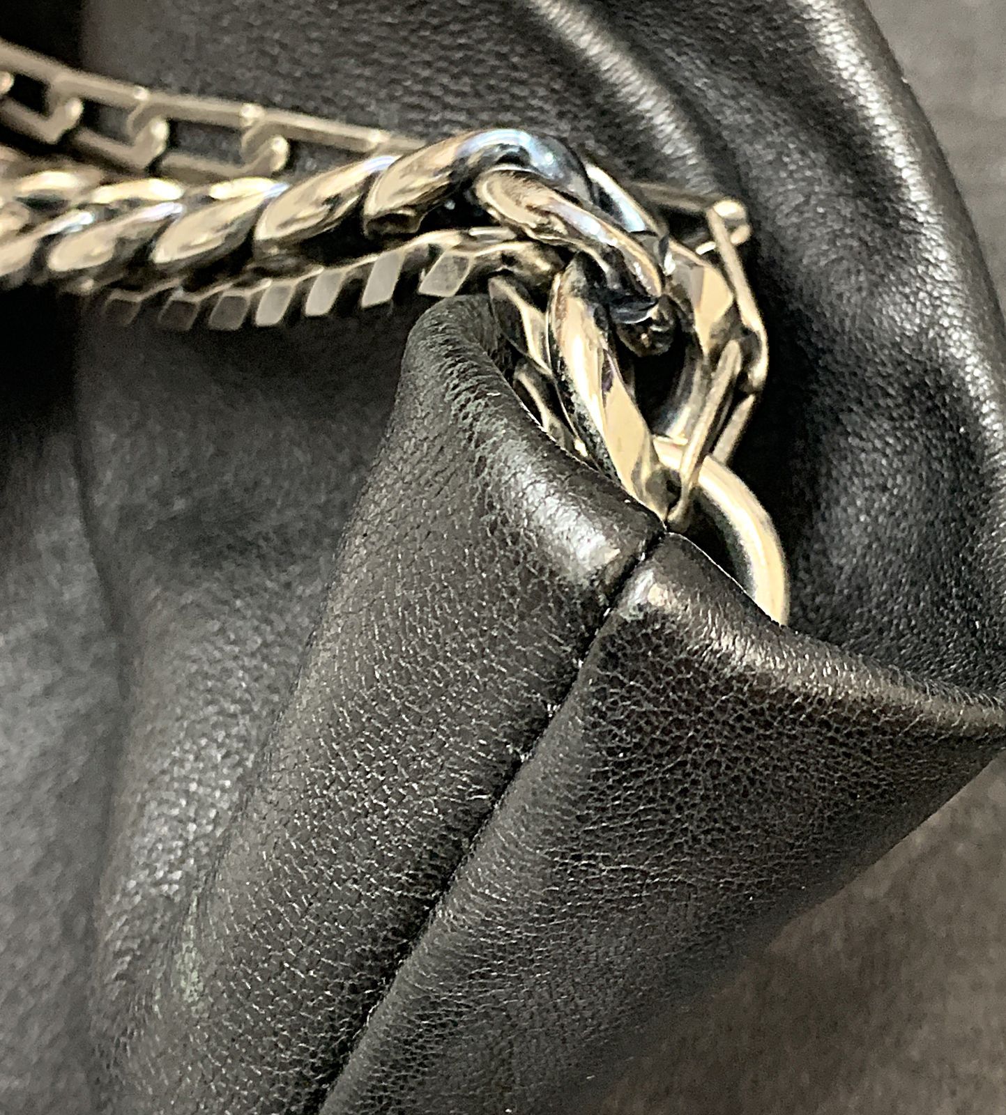 値下げ❗️《美品》JIMMY CHOO ジミーチュウ レザー チェーン