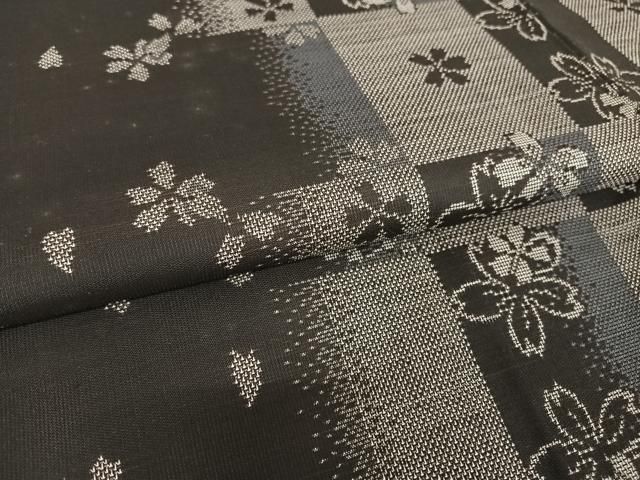 平和屋着物○本場大島紬 カタス9マルキ 色紙舞花文 正絹 逸品