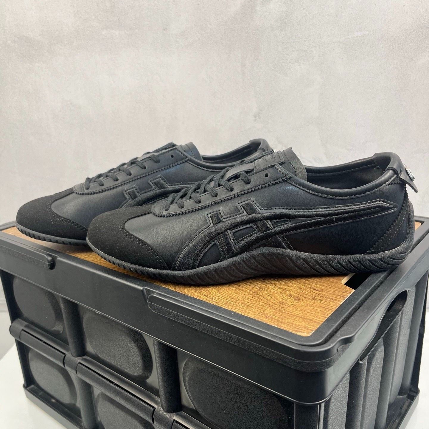 Onitsuka Tiger MEXICO 66 DRIVING オニツカタイガー 男女兼用 ブラック スニーカー