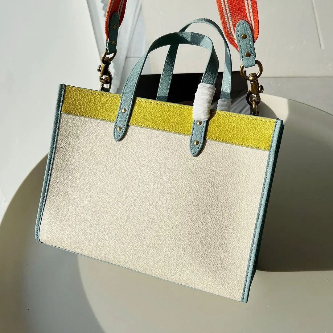 ③最終値下げ COACH コーチ トートバッグ シグネチャー ベージュ