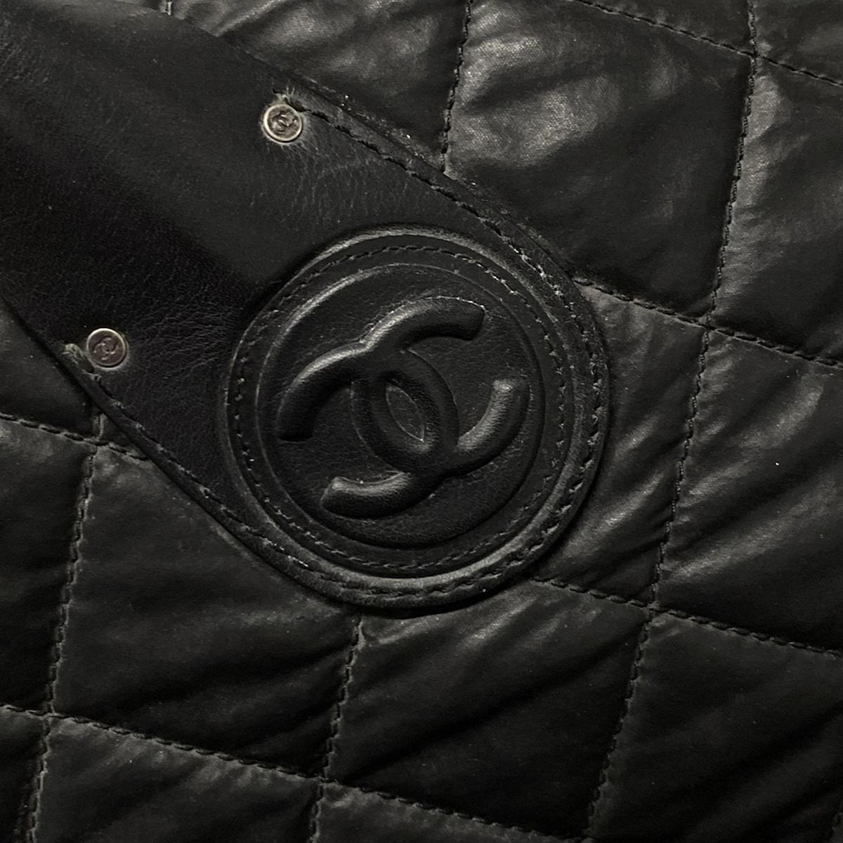 黒 シルバー金具