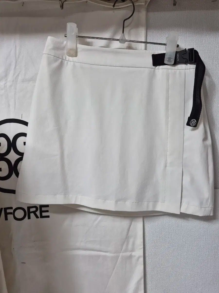 G FORE G FORE ジーフォア ホワイト ゴルフ スカート 67