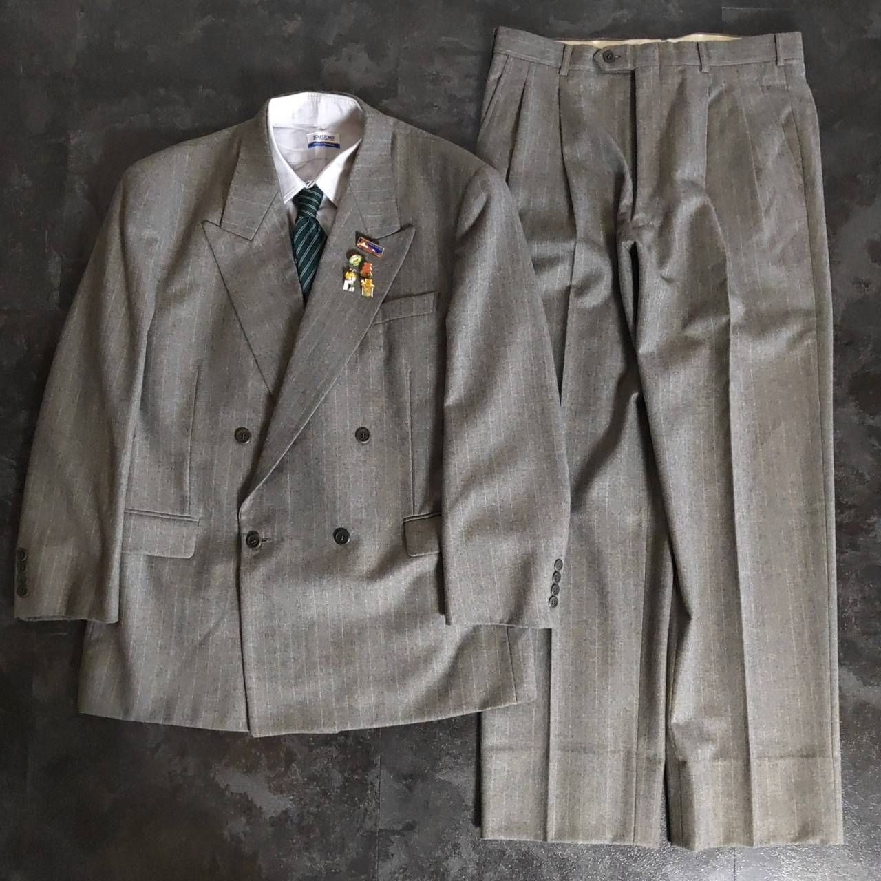 Vintage MOSCHINO モスキーノ ブランド 5点セット セレモニー ダブルスーツ セットアップ 上下 グレー イタリア製 成人式 卒業式 結婚式 ピンズ＆シャツ＆ネクタイ おまけ