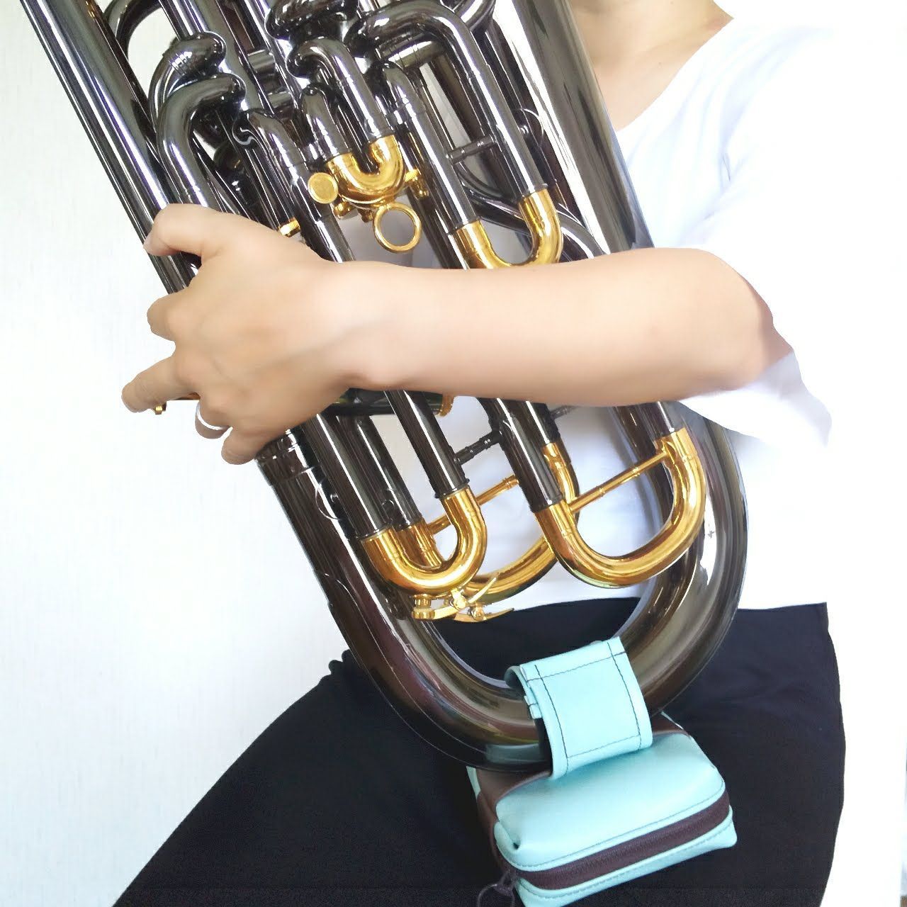 ユーフォニアム座奏用クッション「ユーフォニアム・ピロー」ブラック