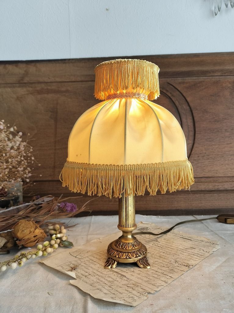 装飾付き 卓上ランプ