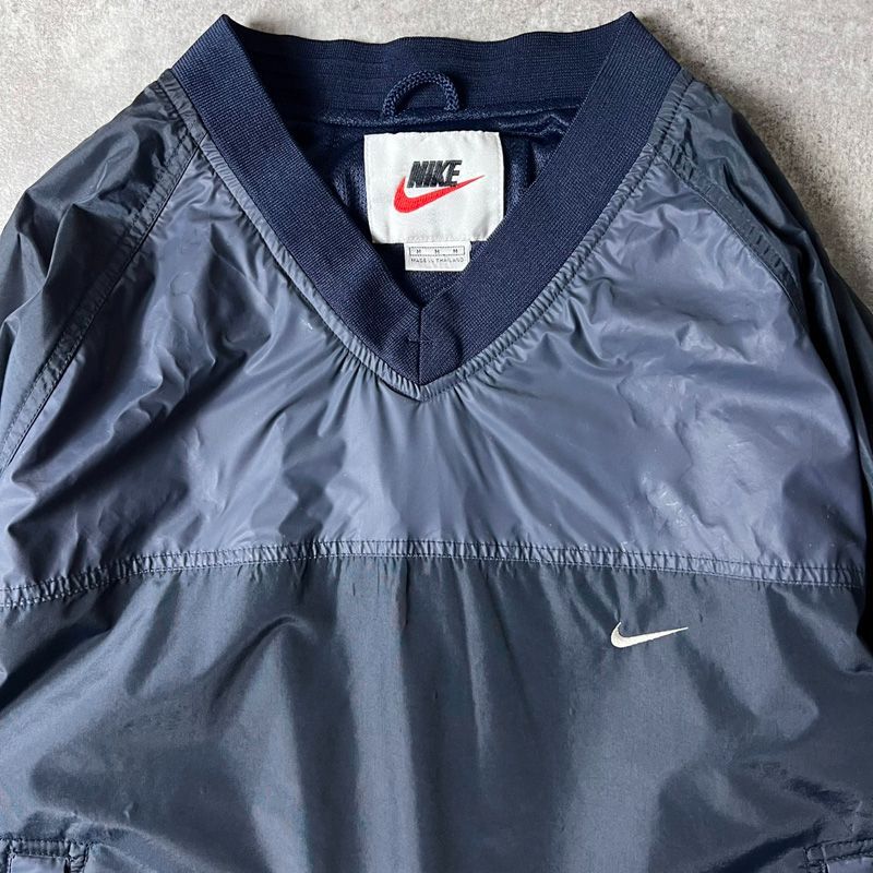 90's NIKE ロゴ刺繍 ナイロンプルオーバー 古着 オールド ヴィンテージ 90´s NIKE ロゴ刺繍 ナイロンプルオーバー 古着 オールド