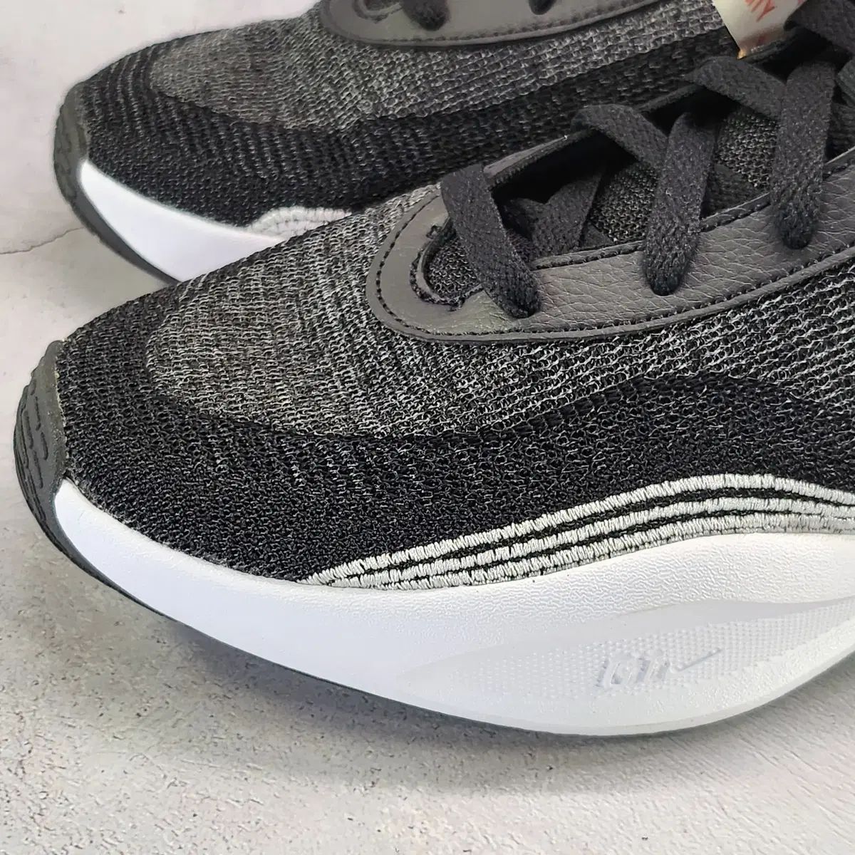 NIKE ナイキ 280 G T ハッスル アカデミー EP 黒 白