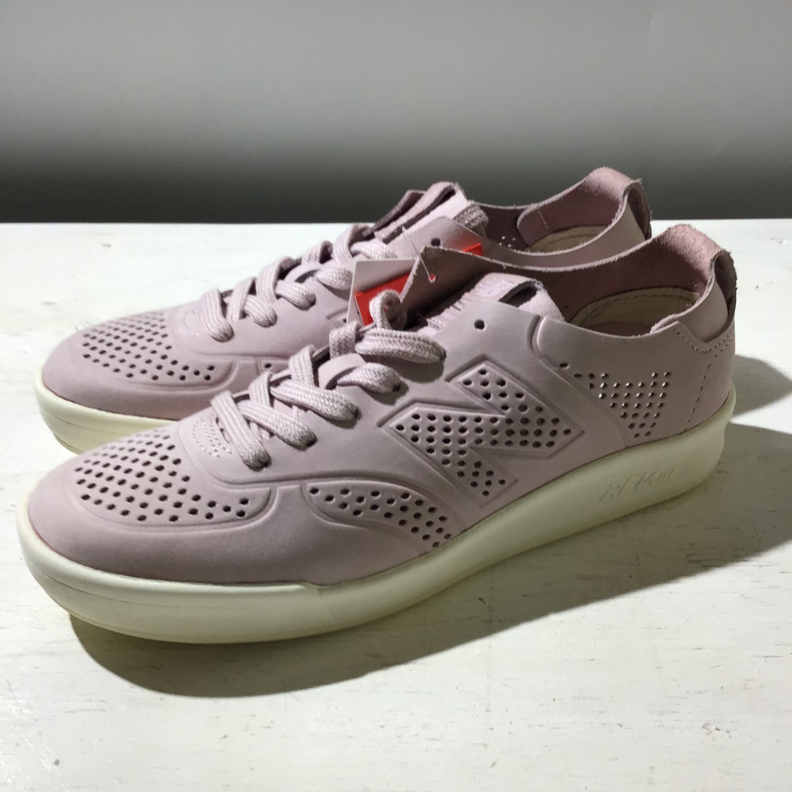 八戸80-25-20250506】新古品 NEW BALANCE NB ニューバランス