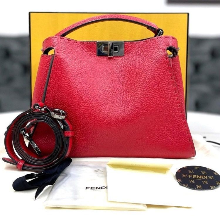 フェンディ ピーカブー エッセンシャリー 赤 クオイオローマ 2020年